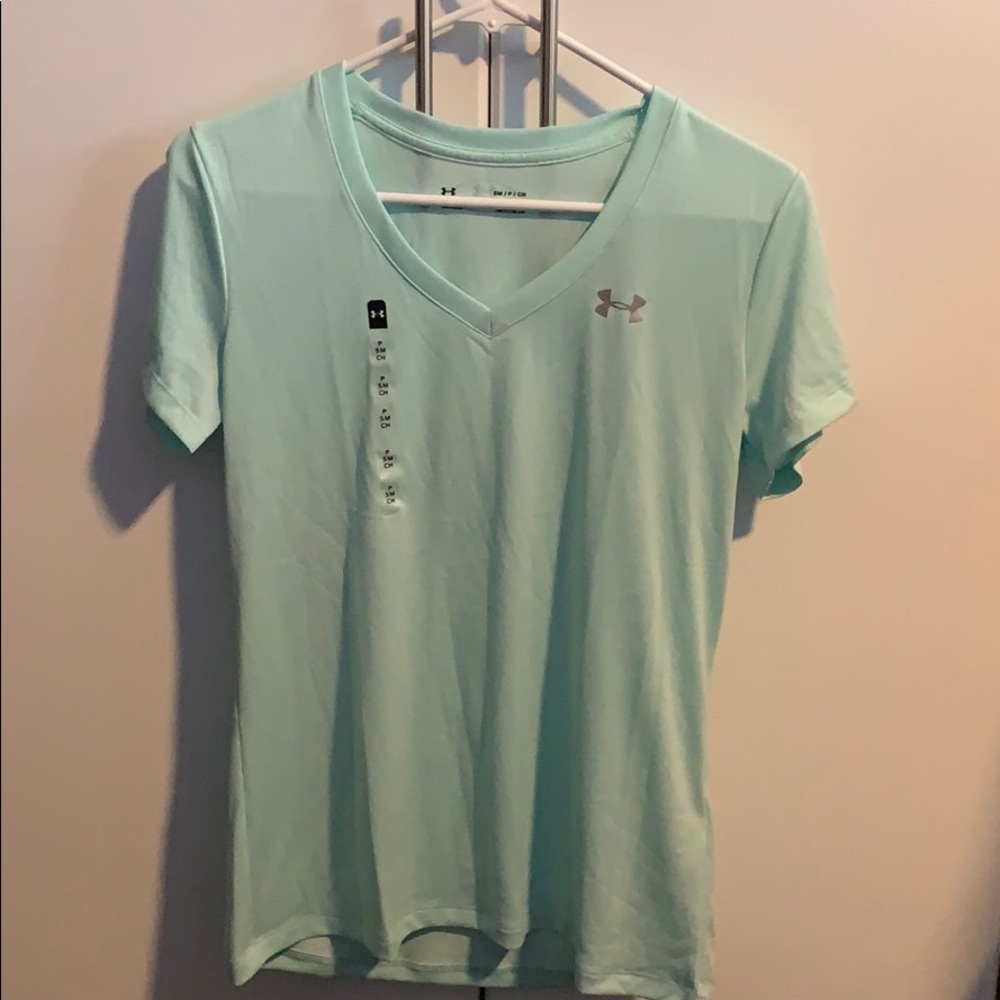 Light blue under armor T-shirt